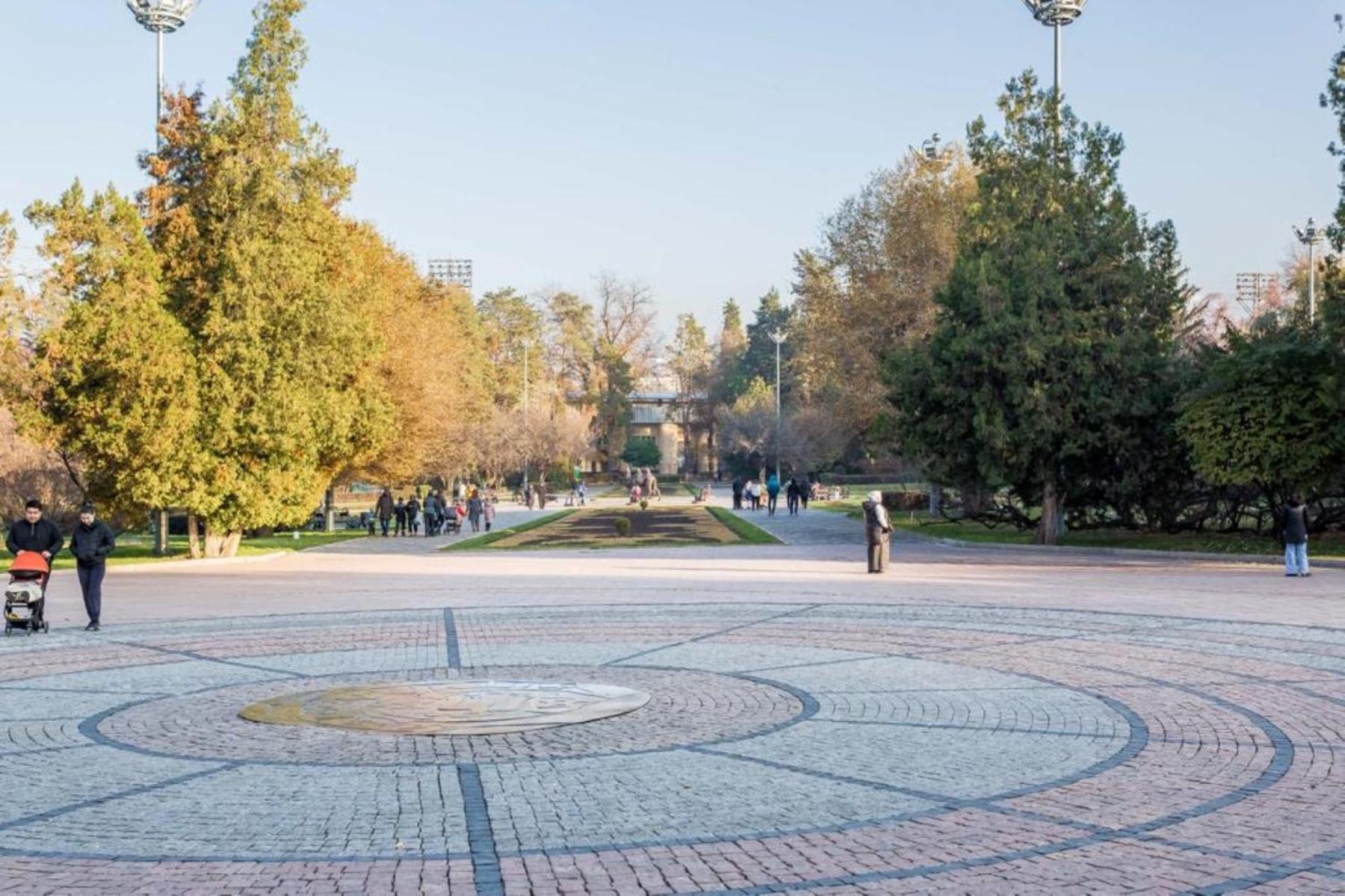 Свежая студия в Центре города Алмати Екстер'єр фото